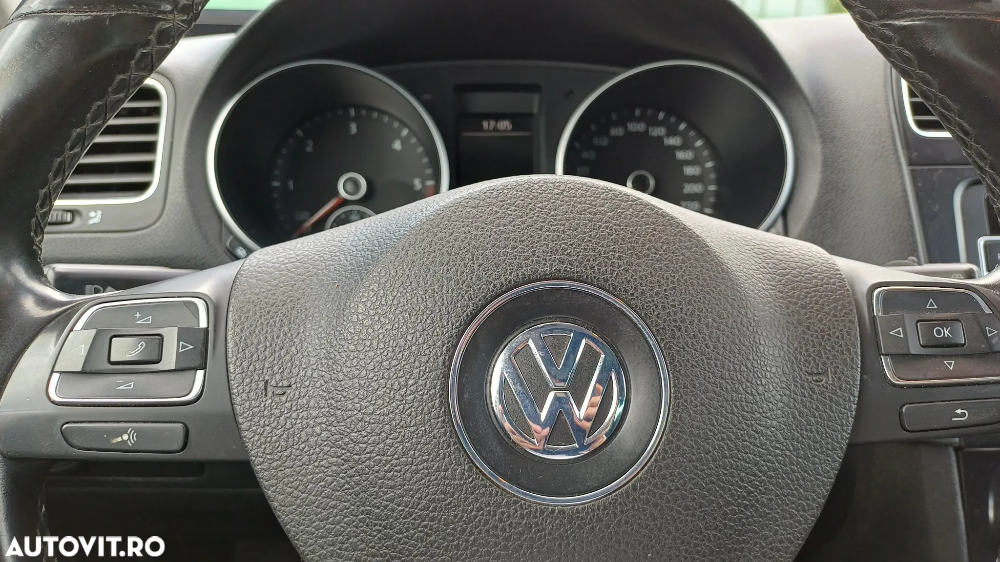 Volkswagen Golf 2.0 TDI Highline DSG - 7