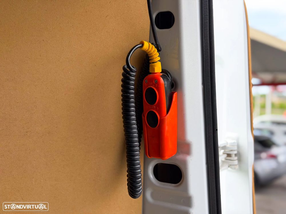 Iveco Daily 3.0 70C18H 7000 - 5