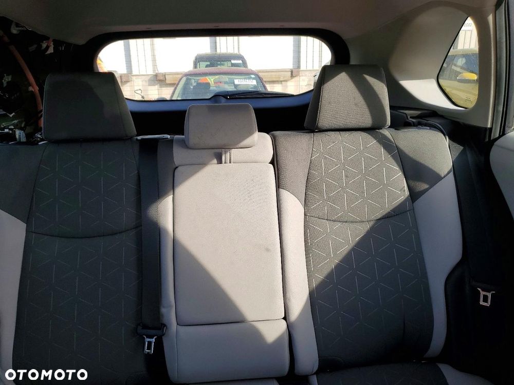 Toyota RAV4 - 11