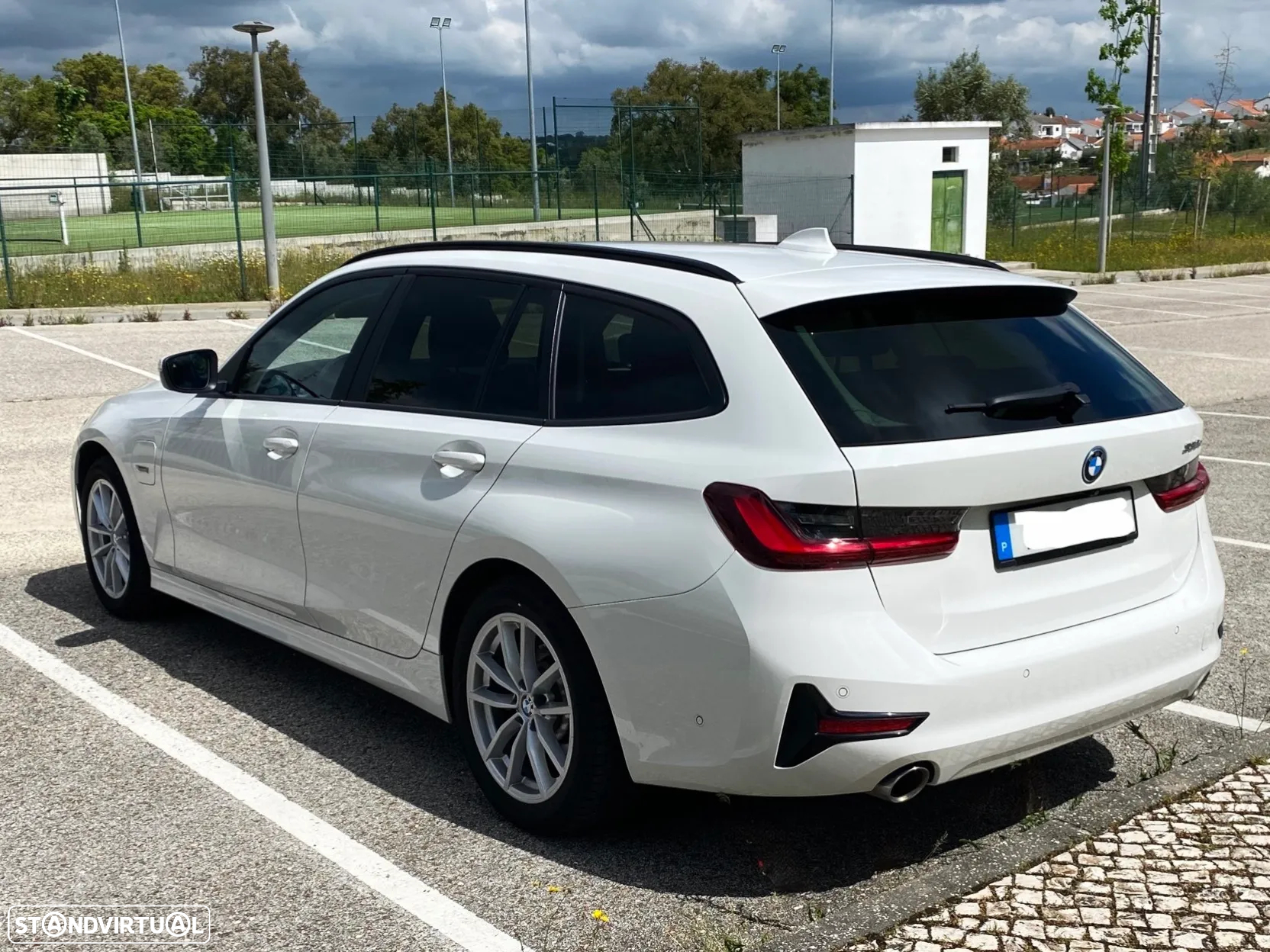 BMW 330 e Touring Auto - 16