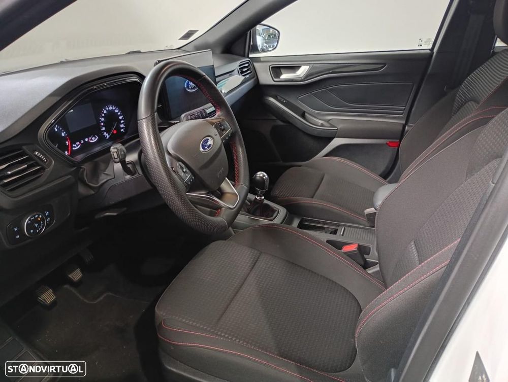 Ford Focus 1.0 EcoBoost MHEV ST-Line - 12