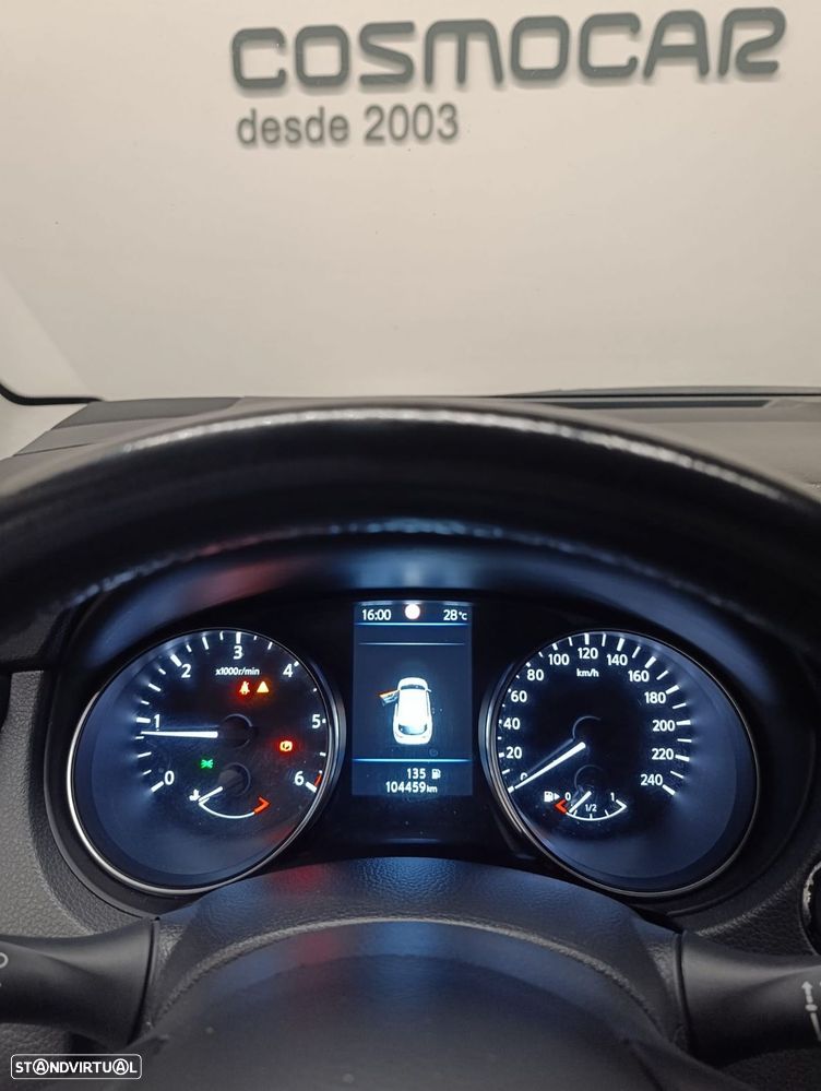 Nissan Qashqai 1.5 dCi N-Connecta J18 - 21