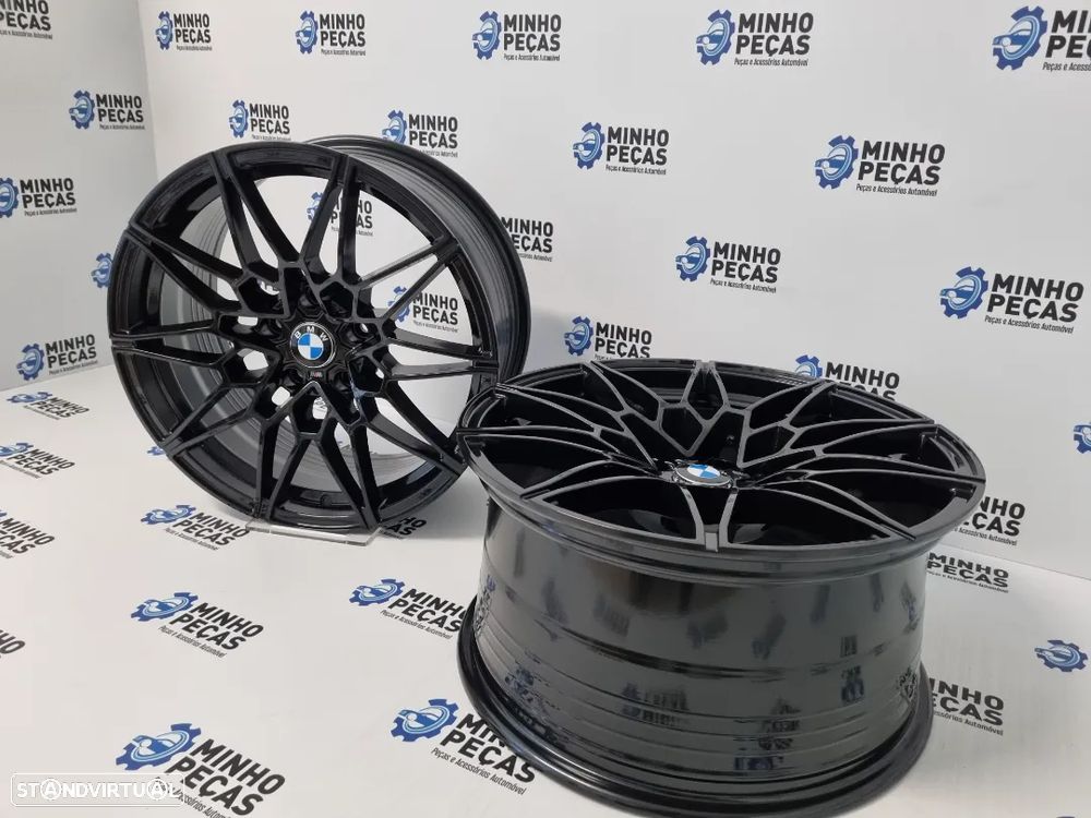 Jantes BMW 826M M4 Competition 2021 em 18 Preto Brilho (5x120) - 5