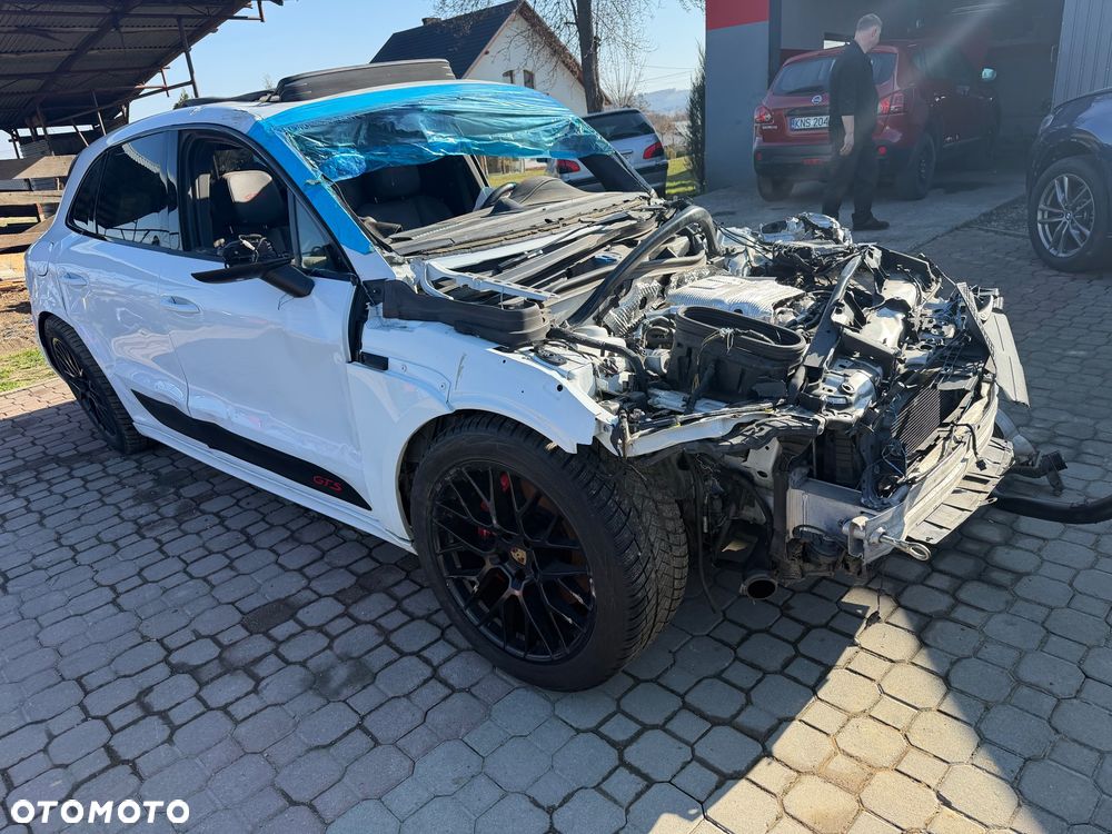 Porsche Macan GTS - 2