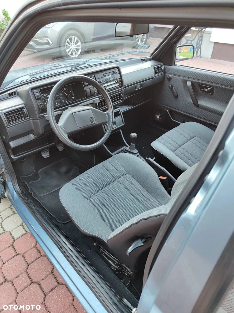 Volkswagen Golf 1.6 CL - 6