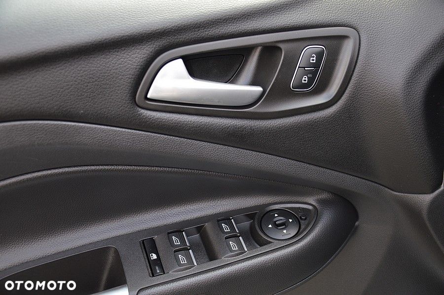 Ford Kuga 1.5 EcoBoost 2x4 ST-Line - 36