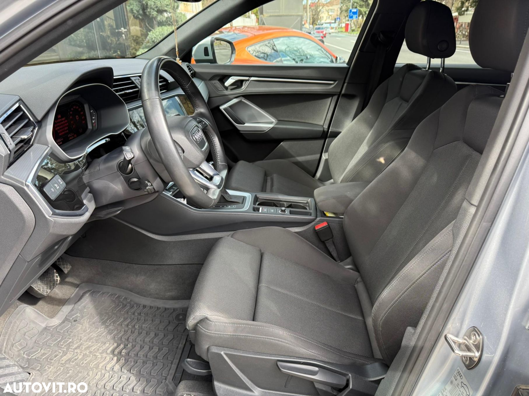 Audi Q3 2.0 40 TFSI S tronic quattro - 14