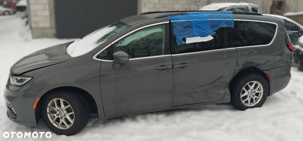 Chrysler Pacifica - 3