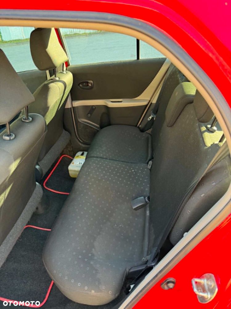 Toyota Yaris - 4