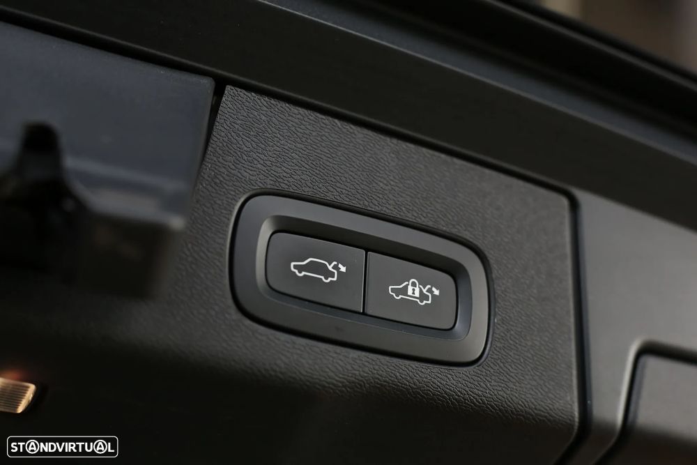 Volvo XC 60 2.0 T6 PHEV Inscription Expression AWD - 34