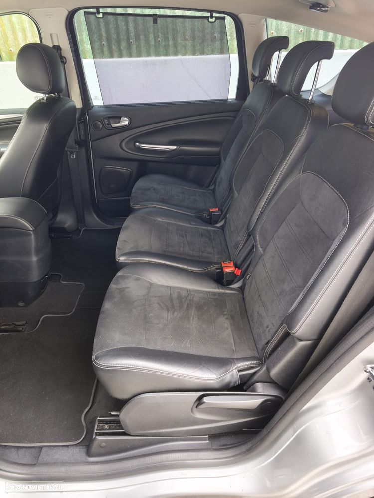 Ford S-Max 2.0 TDCi Titanium 7L - 15