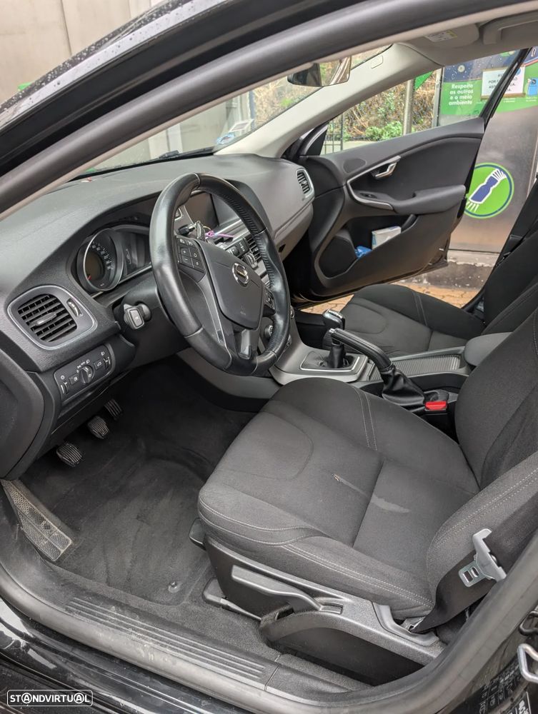 Volvo V40 2.0 D2 Momentum - 8