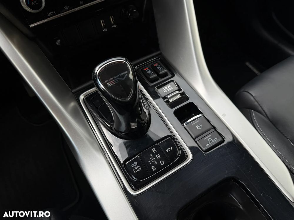 Mitsubishi Eclipse-Cross 4WD Select Black - 11