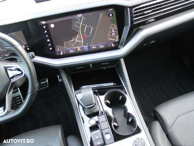 Volkswagen Touareg - 13