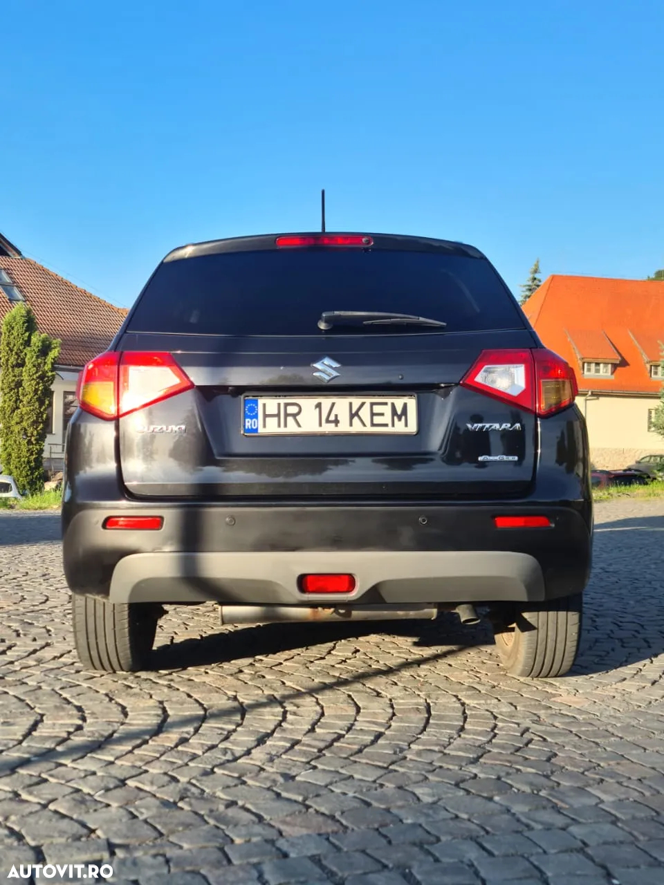 Suzuki Vitara 1.6 DDIS 4X4 Luxus - 4