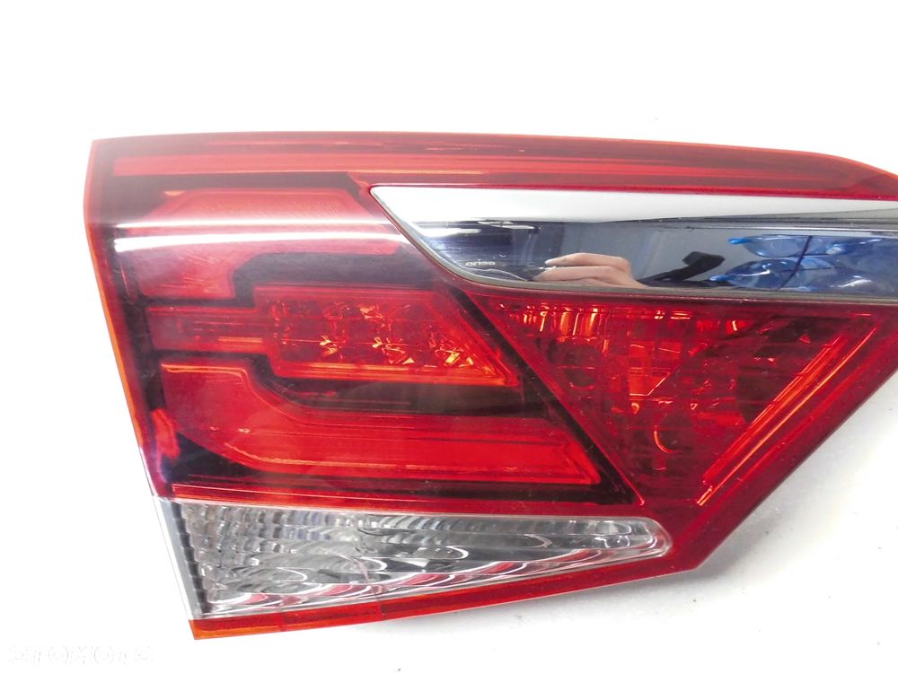 LAMPA W KLAPĘ HYUNDAI I40 LIFT KOMBI LEWA TYLNA ORYGINAŁ - 5