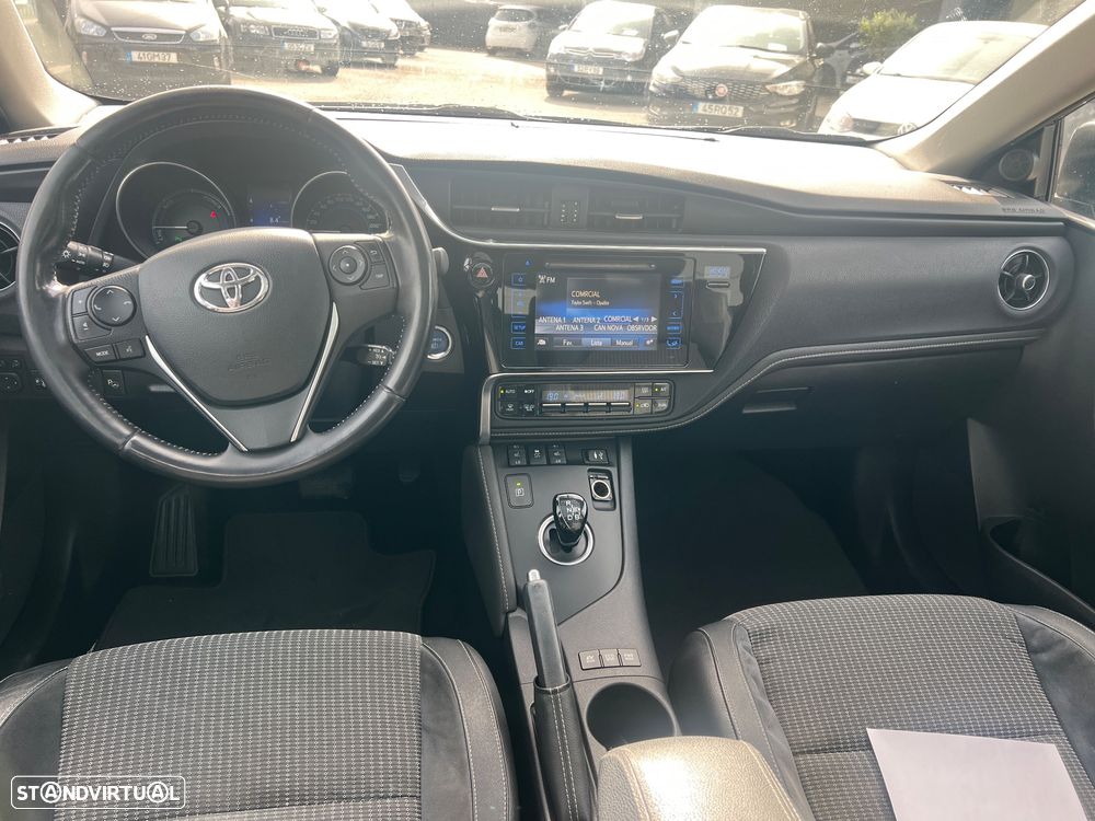 Toyota Auris Touring Sports 1.8 HSD Sport+Skyview +Navi - 36