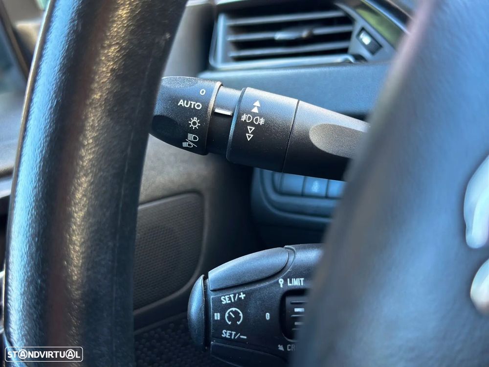 Peugeot 208 1.4 HDi Access - 15