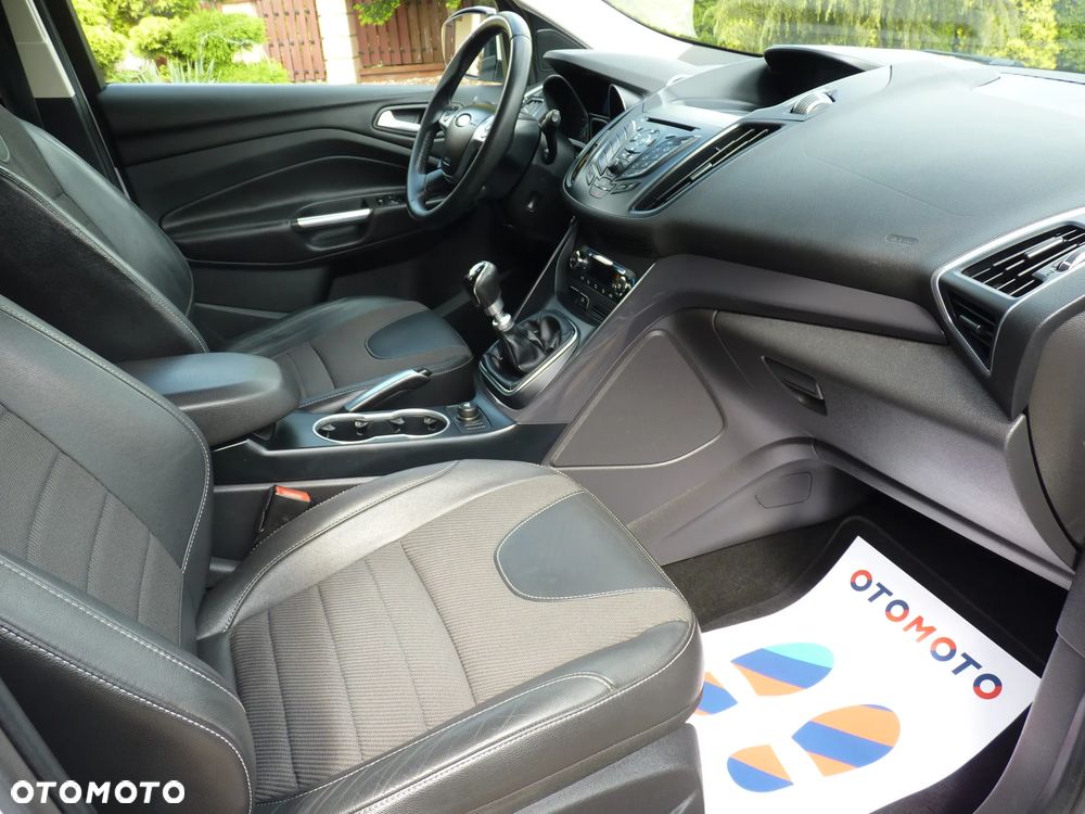 Ford Kuga 2.0 TDCi 2x4 Titanium - 6