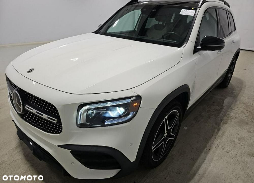Mercedes-Benz GLB 250 4Matic 8G-DCT AMG Line - 3