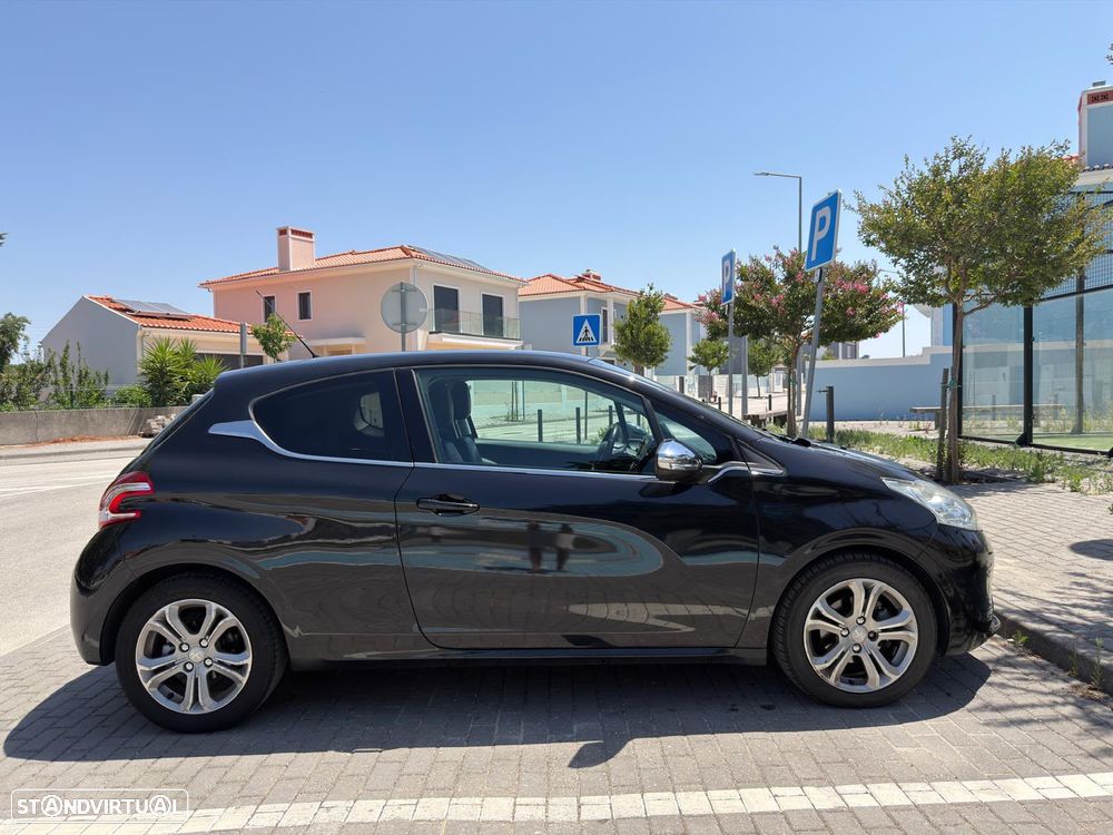 Peugeot 208 1.6 e-HDi Allure 95g - 2