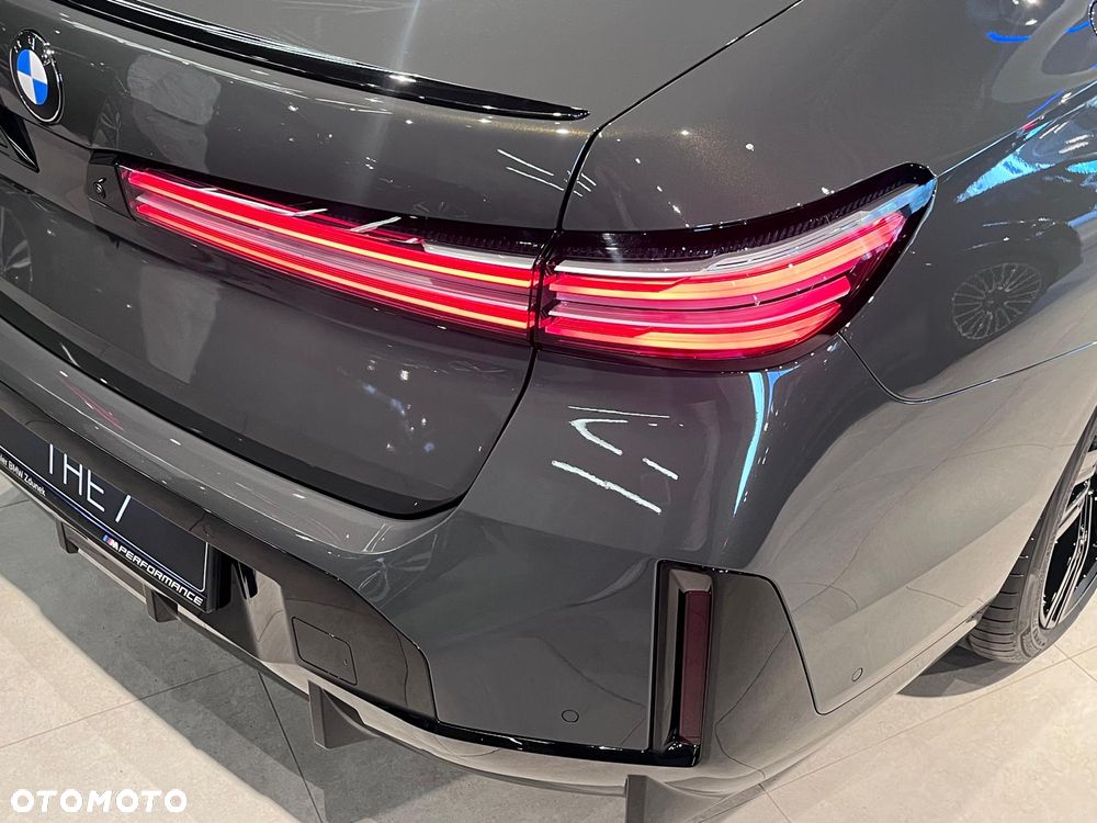 BMW Seria 7 740 xDrive mHEV sport - 33