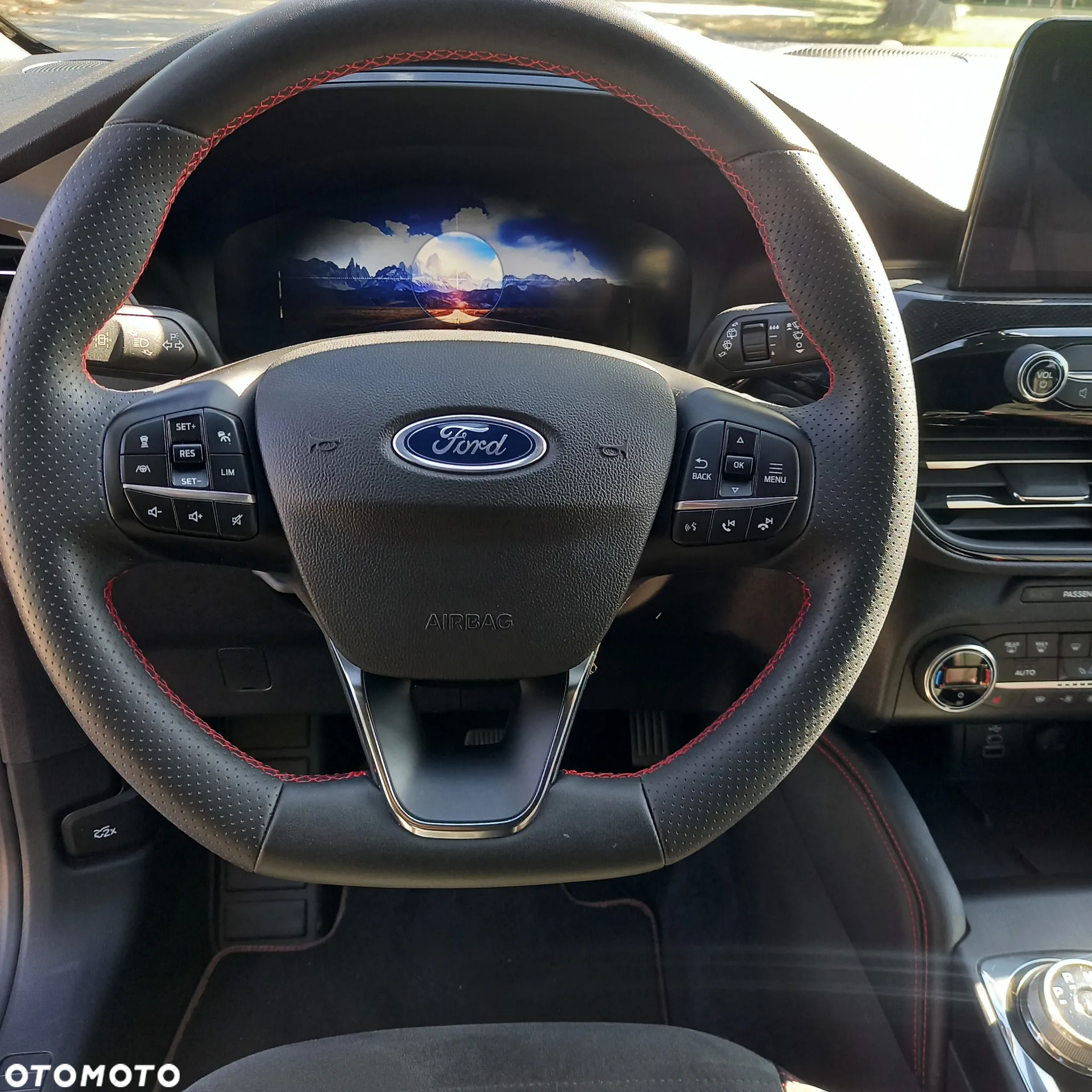 Ford Kuga 2.5P PHEV FWD ST-Line - 13