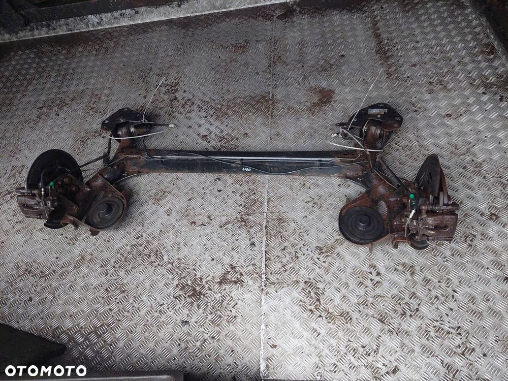 BELKA OŚ ZAWIESZENIA TYŁ TARCZE Z ABS RENAULT KANGOO II - 1