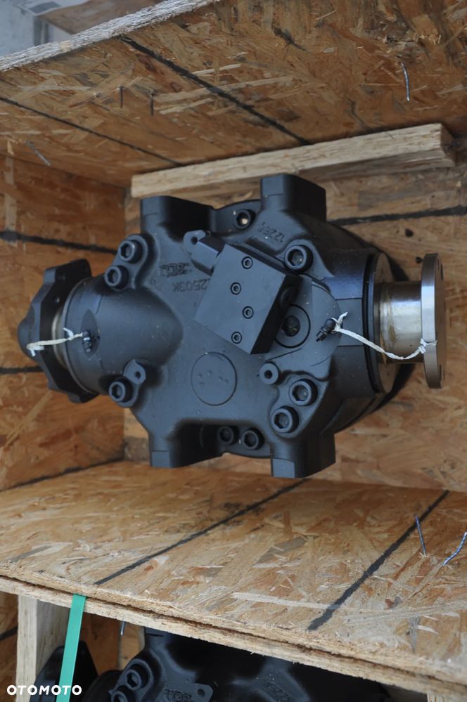 Silnik jazdy Hydromotor Case 5088 5130 5140 6088 6130 6140 7088 7130 7140  87648796 - 3