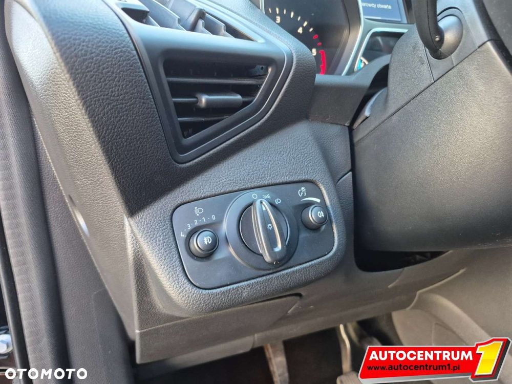Ford Kuga - 18