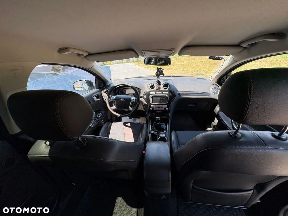Ford Mondeo 2.0 TDCi Ambiente - 27