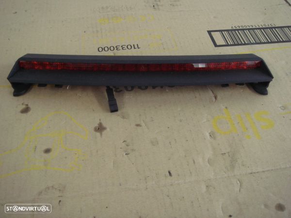 Farolim Stop Tampa Mala Centro Audi Tt (8N3) - 1