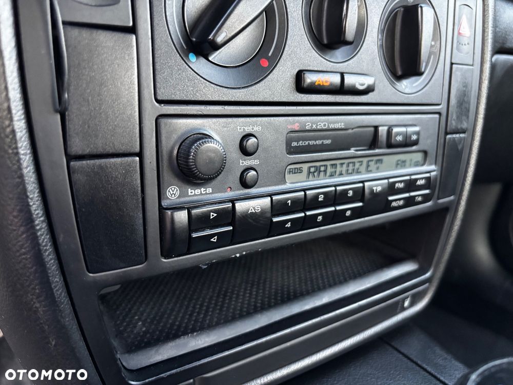 Volkswagen Passat 1.9 TDI CL - 26