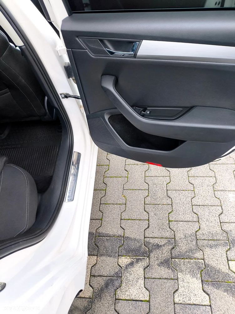 Skoda Superb 2.0 TDI 4x4 Style DSG - 30