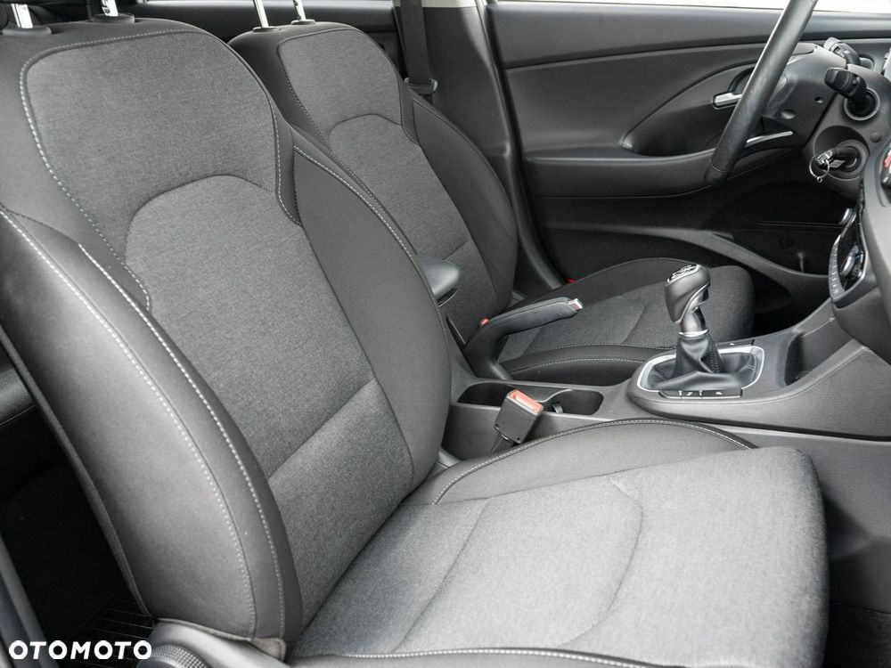 Hyundai i30 - 25