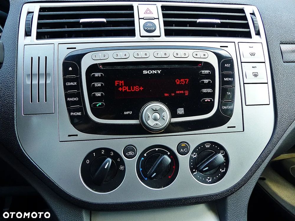 Ford Kuga 2.0 TDCi 4x4 Trend - 32