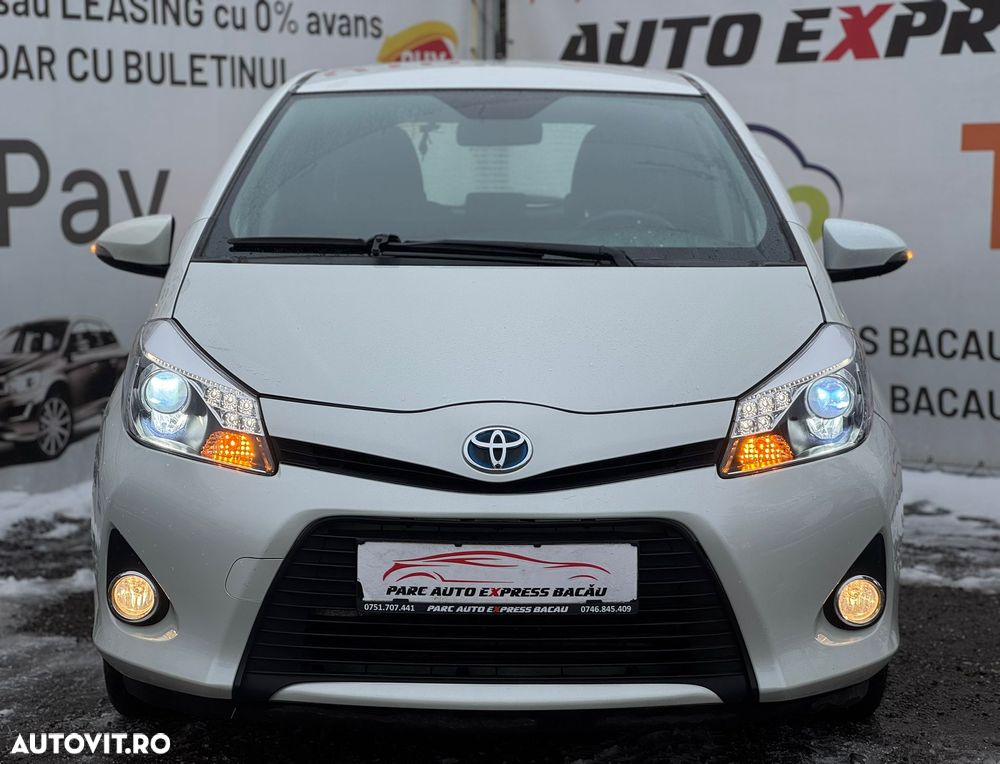 Toyota Yaris 1.5 VVT-i Lounge - 10