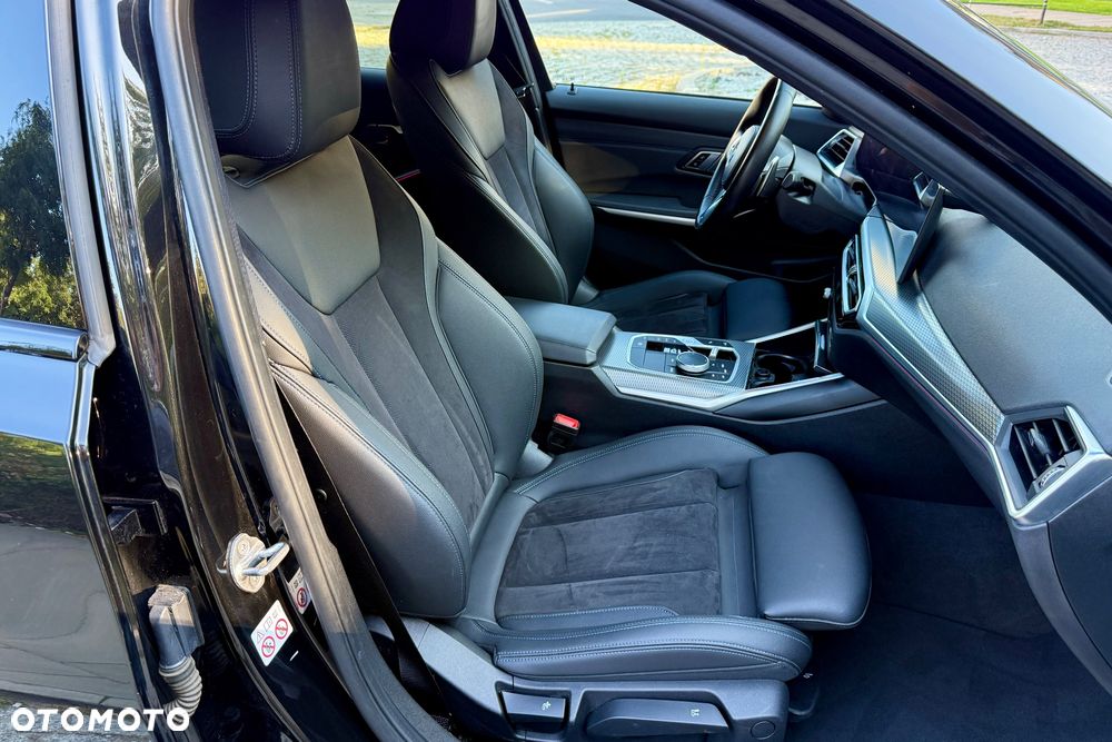 BMW Seria 3 320d xDrive M Sport sport - 24