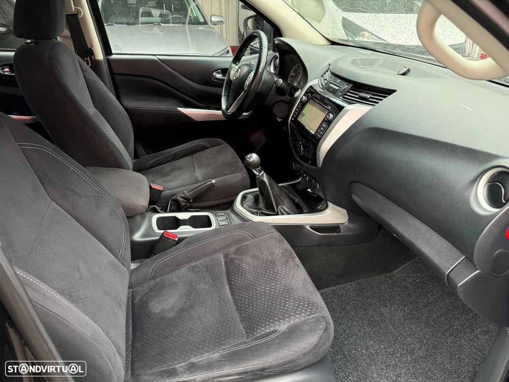 Nissan Navara 2.3 dCi CD 4WD Tekna - 11