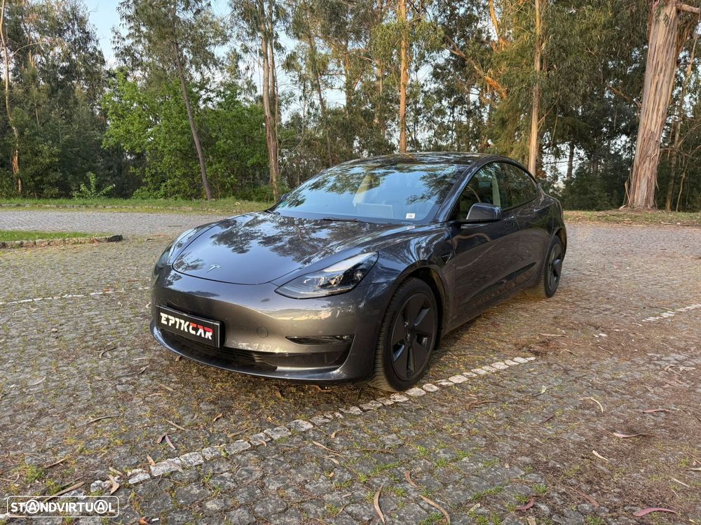 Tesla Model 3 Long-Range Dual Motor AWD - 4