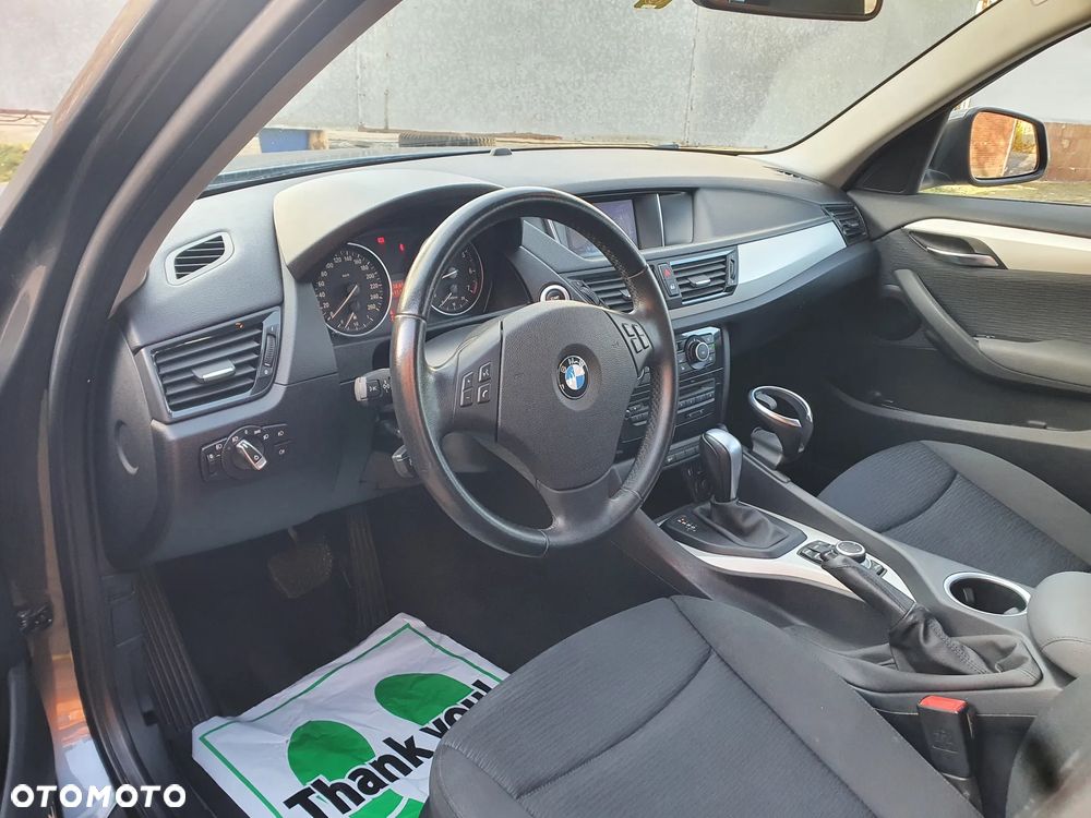 BMW X1 sDrive18i - 11