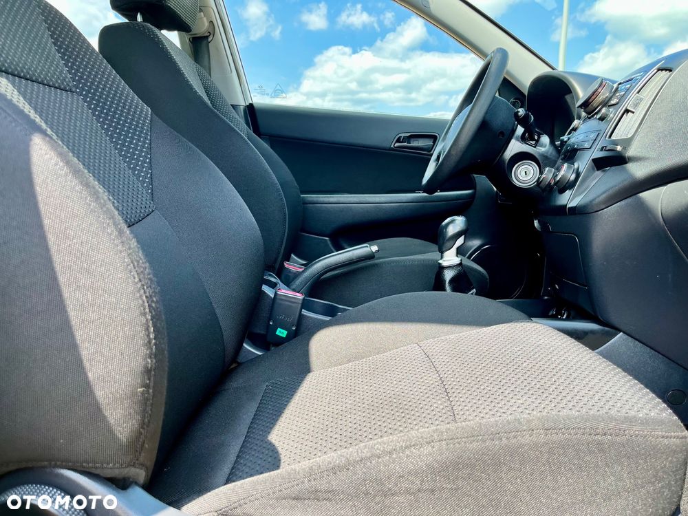 Hyundai i30 1.4 Blue Comfort - 10