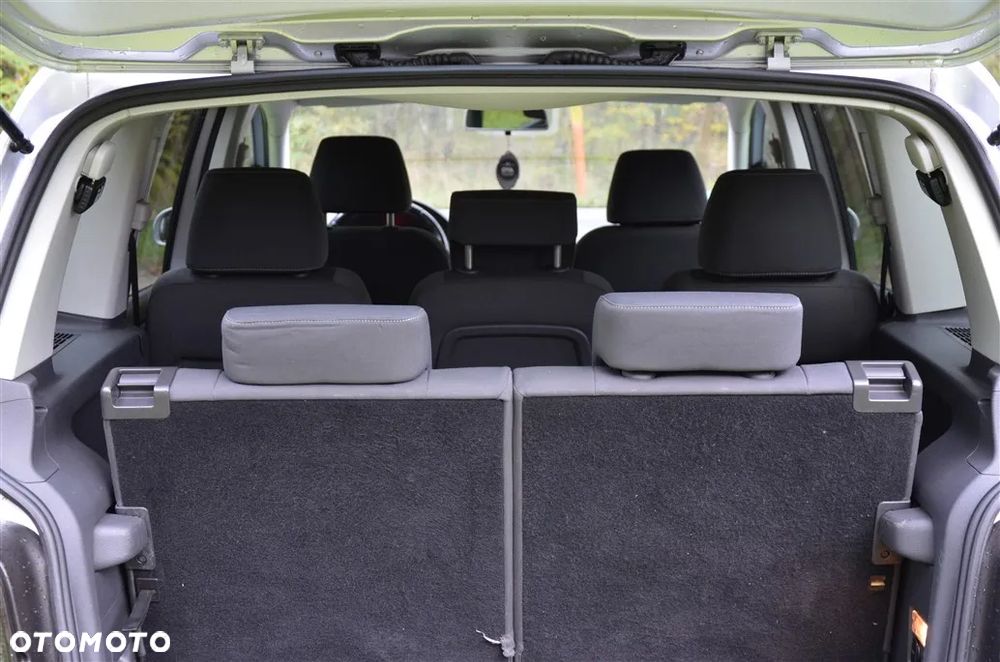 Volkswagen Touran 1.9 TDI DPF Cross - 28