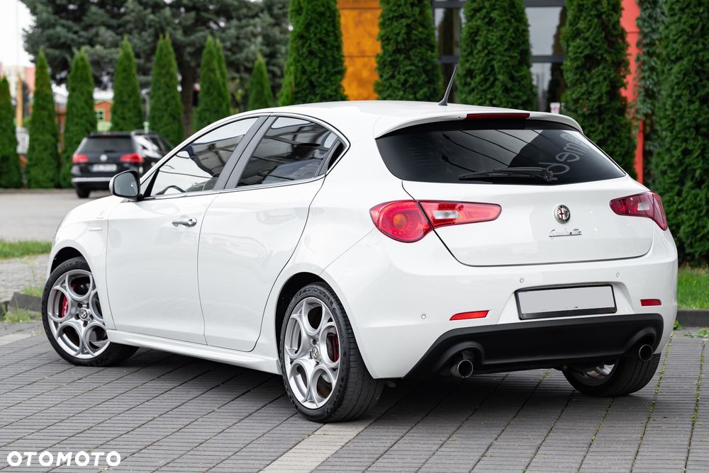 Alfa Romeo Giulietta 1750 TBi Quadrifoglio Verde - 10