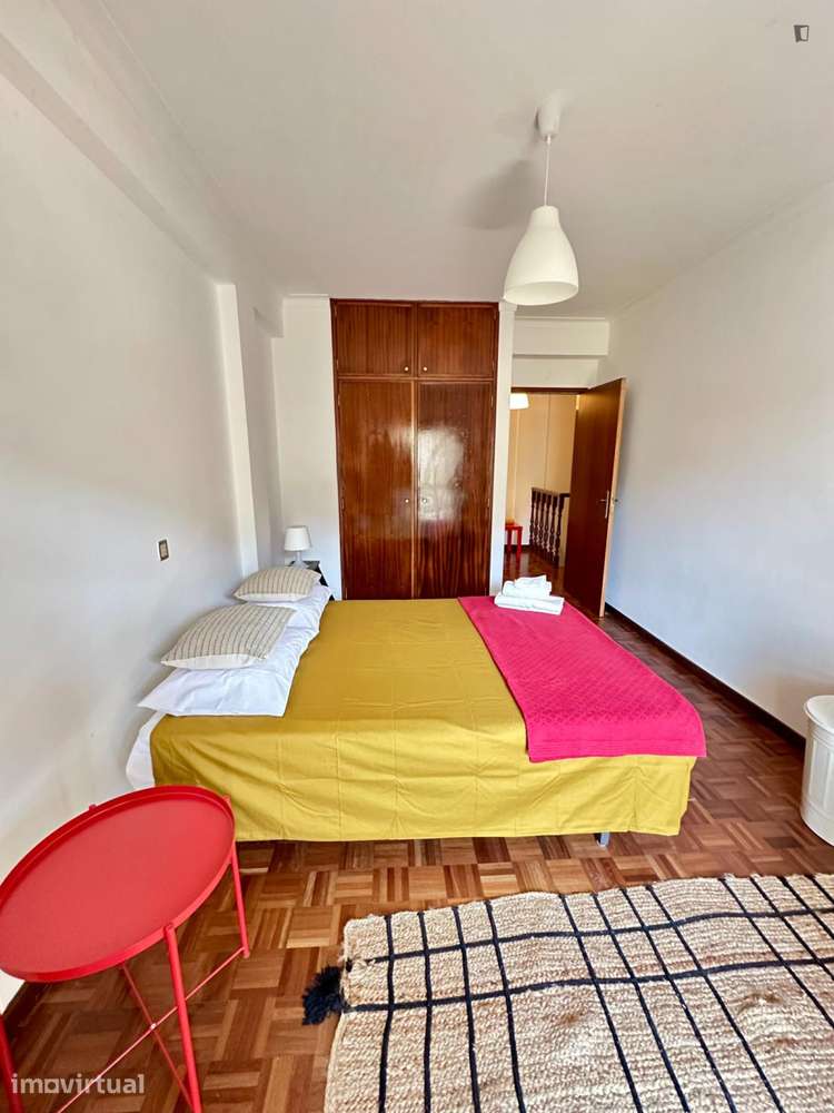 Quarto - localizado em  Coimbra - Grande imagem: 3/9
