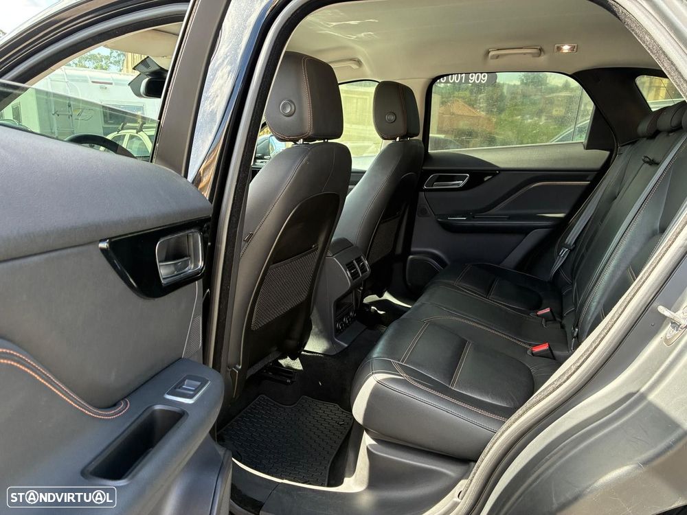 Jaguar F-Pace 2.0 i4D Prestige - 17