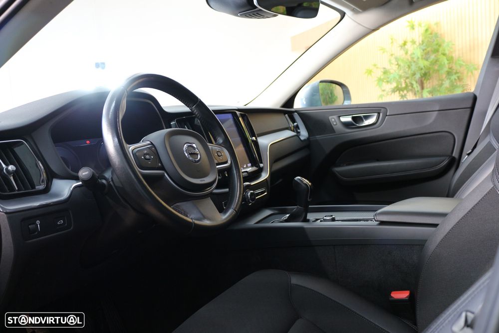 Volvo XC 40 2.0 D3 Momentum Plus - 14