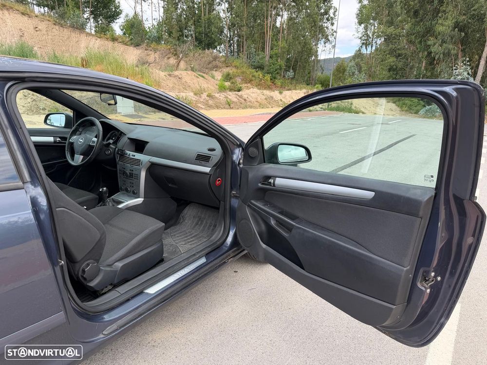 Opel Astra GTC 1.7 CDTI - 11