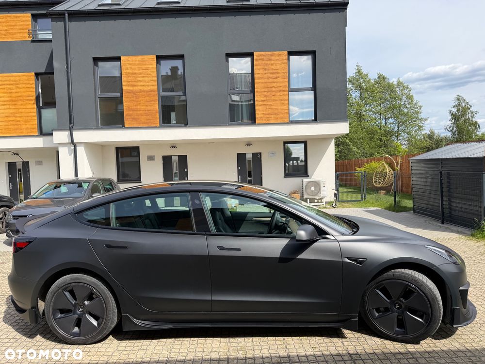 Tesla Model 3 Standard Range Plus - 3