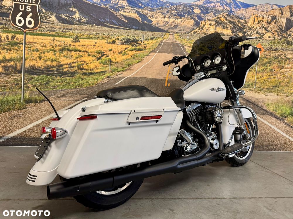 Harley-Davidson Touring Street Glide - 4